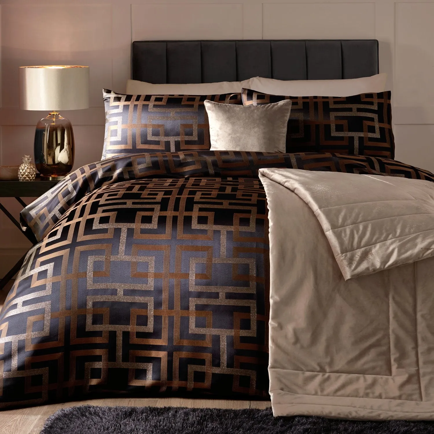 Bardon Black Jacquard Duvet Set