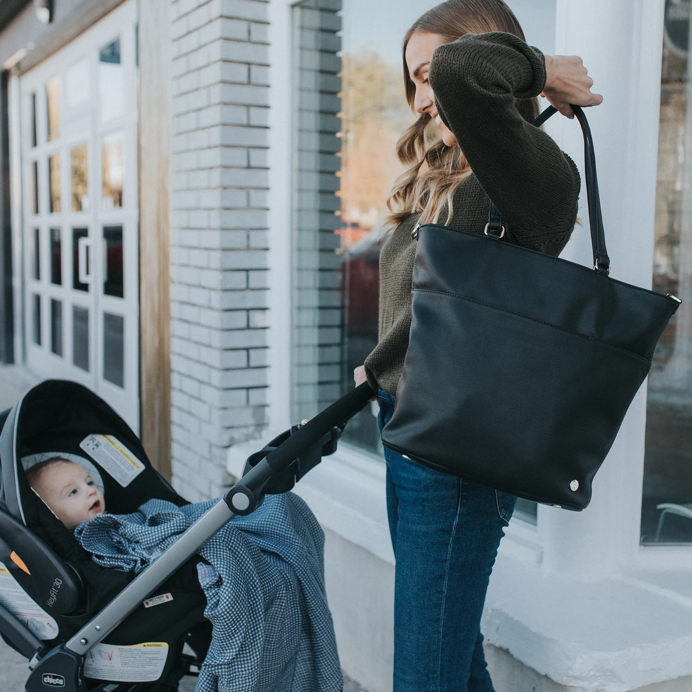 Citywalk Tote Black - Gold Hardware